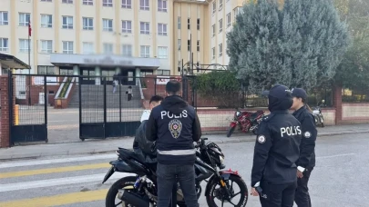 Diyarbakır ve Manisa'da uyuşturucu satıcılarına operasyon