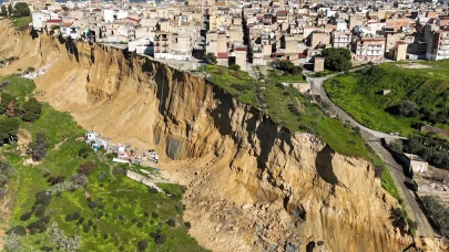 Şiddetli fırtınalar Sicilya'da toprak kaymalarına neden oldu: 1.500'den fazla kişi evlerini terk etti