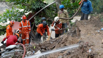 Endonezya'da toprak kayması: 7 ölü, 82 kişi kayboldu