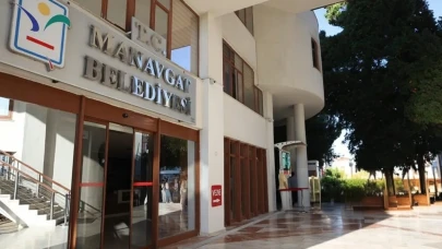 Antalya’da rüşvet davası: Baklava kutusu içinde 110 bin avro iddiası