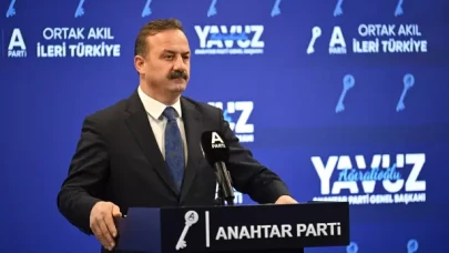 Yavuz Ağıralioğlu'ndan dikkat çeken ilahi yorumu: Hacılar Hû Der Allah diyemez hale geldi