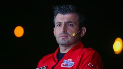 Selçuk Bayraktar'dan dikkat çeken kimlik açıklaması: "Hâlâ Laz Uşağı Olarak Duruyorum"