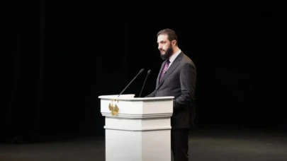 Suriye Cumhurbaşkanı El-Şara: "Cahil bir ümmet zayıflıkla anılır"