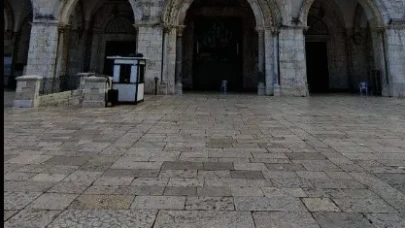 İsrail işgal güçleri Mescid-i Aksa’yı dördüncü gün kapalı tutuyor