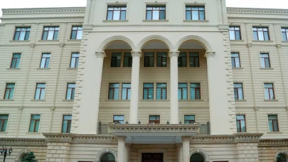 Azerbaycan, İran'a ait İHA'ların sivil tesisleri hedef almasını kınadı: İki yaralı var