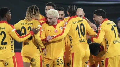 Galatasaray, Alanyaspor'u mağlup ederek gruptan 4'te 4 ile lider çıktı