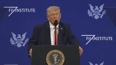 Trump’tan gafa neden olan sözler: “Trump Boğazı” derken medyayı hedef aldı!