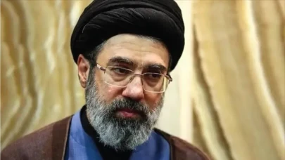 İran Dışişleri Bakanı'ndan kritik açıklama: Hamaney sağlıklı ve ülkenin kontrolü onda