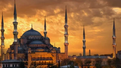 Kadir Gecesi pazartesi idrak edilecek! Camilerde özel programlara hazır mısınız?