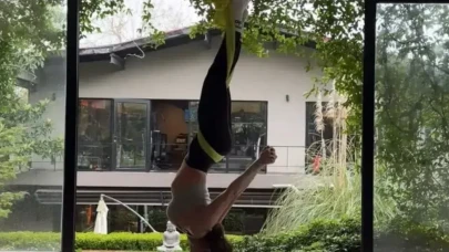 İlayda Alişan'dan sosyal medyayı sallayan yoga paylaşımı! En zorlu pozları bile soğukkanlılıkla yaptı