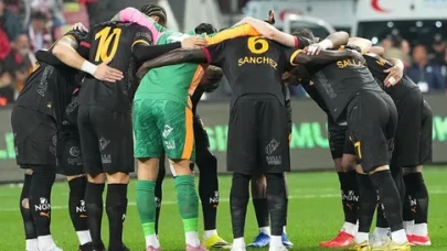 Galatasaray şampiyonluk yolunda dökezledi