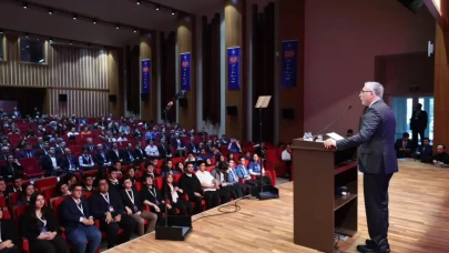 Dijital dönüşüm zirvesinde neler konuşuldu? Bakan Işıkhan gençlere seslendi