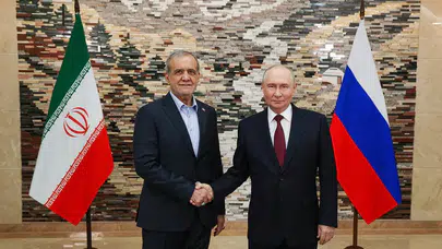 Putin ve Pezeşkiyan'dan kritik görüşme: Moskova'dan Tahran'a tam destek