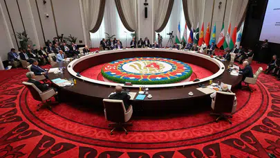 ŞİÖ Zirvesi'nde 25. Yıl Dönümü Bildirgesi ve 24 Kritik Belge Kabul Edildi