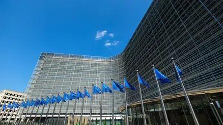 AB, Google'a Dijital Piyasalar Yasası'ndan 890 Milyon Avro Ceza Kesildi!