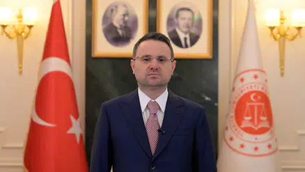 Bakan Gürlek açıkladı: İntihar ve kaza süsü verilen iki ölüm aydınlatıldı