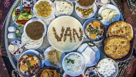 Dünyanın sofrası Van Kahvaltısı 7. kez Van’da kuruldu
