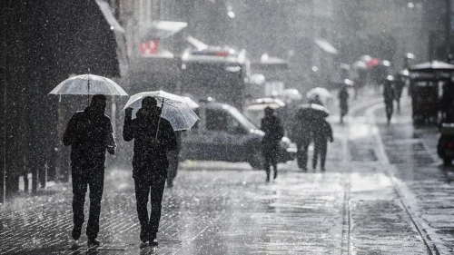 Pazar günü başlıyor: İstanbul’u soğuk ve kuvvetli yağış vuracak