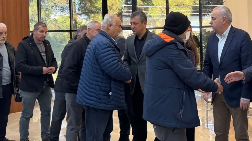 Özgür Özel Manisa’da: Gülşah Durbay’ın taziyesine katıldı