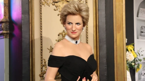 Prenses Diana "intikam elbisesi" ile Grevin Müzesi'nde