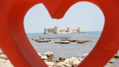 Mersin'in plajları Kurban Bayramı'nda dolup taşıyor