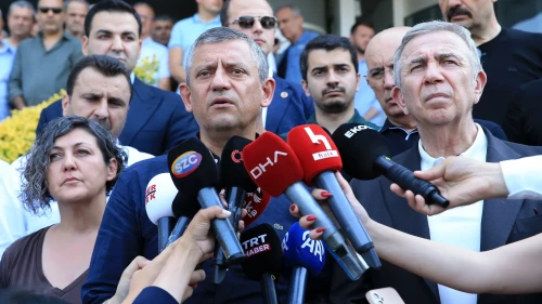 CHP Lideri Özel'den Ferdi Zeyrek'in sağlık durumu hakkında umut verici açıklama