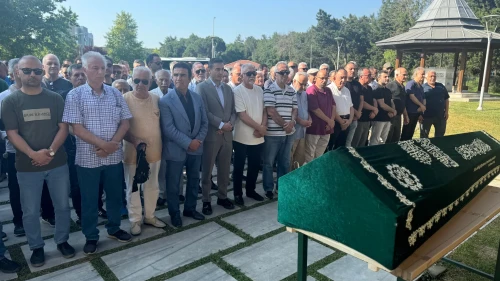Türk halk müziğinin efsanevi ismi Mehmet Erenler son yolculuğuna uğurlandı