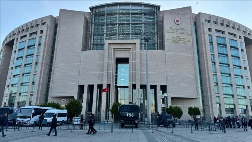 İstanbul'da yolsuzluk soruşturması kapsamında : Belediye başkanları adliyeye sevk edildi