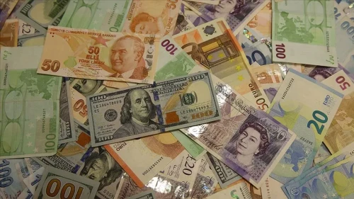 Serbest piyasada döviz fiyatları yükselişte: Dolar 40,17 TL, Avro 47,00 TL