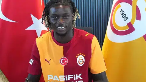 Galatasaray, Lesley Ugochukwu'yu transfer ederek orta sahasını güçlendirmişti.Mali detaylar