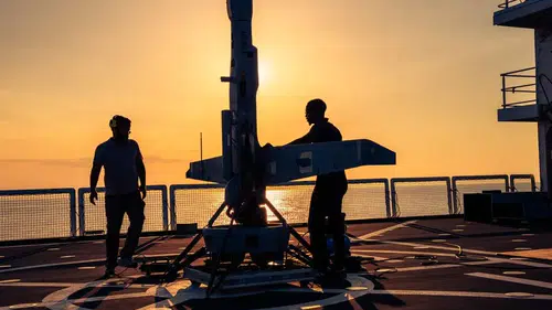 Frontex ve İtalya, deniz operasyonlarında dronları devriye gemisinden havalandırdı