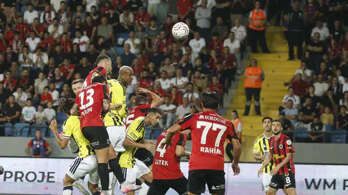 Gençlerbirliği Fenerbahçe'yi 2-1 yenerek sezona galibiyetle başladı