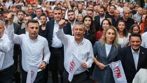 Özgür Özel’den tutuklamalara tepki: “500 gündür çile çekiyorlar”