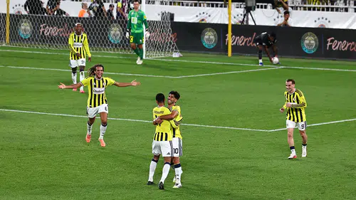 Fenerbahçe, Sturm Graz'ı 2-0 yenerek Şampiyonlar Ligi'nde avantaj sağladı