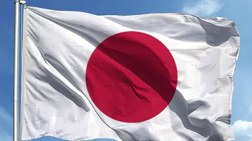 Japonya'da kabine değişikliği öncesi beklenen istifa geldi