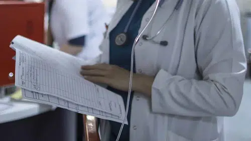 Hekimlerden çalışma koşullarına tepki: 3 günlük eylem başladı