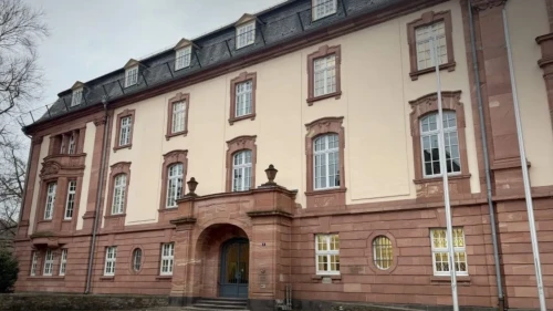 Koblenz Mahkemesi, Yermuk Kampı savaş suçları davasında tanıklara kulak veriyor