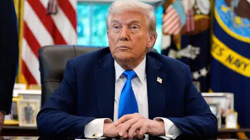 Trump'tan Macron'a sert göçmenlik çıkışı: Fransa'yı kendi ellerinizle bitiriyorsunuz