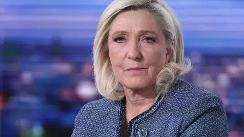 Marine Le Pen'den 2027 vaadi: Fransız askerlerini başka ülkelerin savaşlarına göndermeyeceğiz