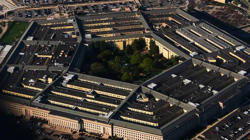 Pentagon'dan Starshield krizine ret: Senatörlerin Musk soruşturması talebi geri çevrildi