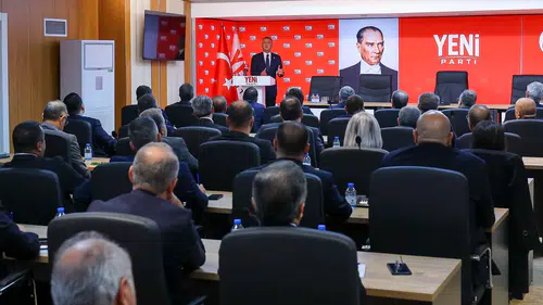Özgür Özel’den Erdoğan’ın ABD temaslarına eleştiri: “Peki neyi aldı da geldi?”