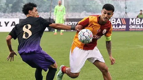 Galatasaray U19, Barcelona U19'a 1-0 mağlup oldu; Dağhan Kahraman kırmızı kart gördü