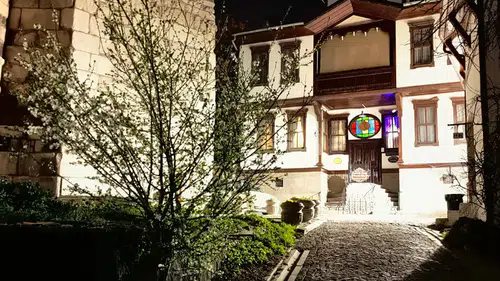Kınacızade Konağı: Ankara Kalesi’nde zamanın durduğu tarihin kalbindeki bir mekan