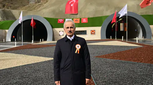 Dallıkavak Tüneli açıldı: Erzurum-Rize yolunda 8 viraj kaldırıldı