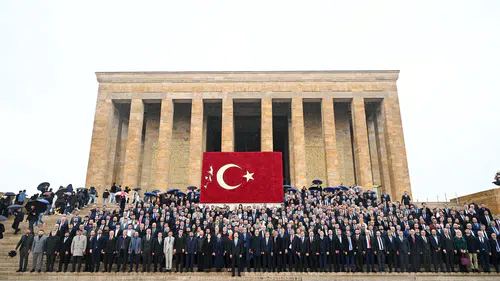 Anahtar Parti, 2. kuruluş yıl dönümünde Anıtkabir’i ziyaret etti