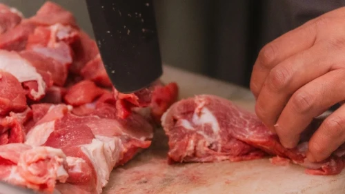 Kırmızı et piyasasında "Fiyat Manipülasyonu" Operasyonu: 30 gözaltı