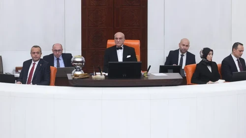 TBMM Genel Kurulu toplandı: Siyasi partilerin eleştirileri ve tartışılan gündem maddeleri neler?