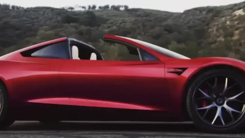 Tesla Roadster 2026'da geliyor mu? Elon Musk tarih verdi, belirsizlik devam edecek mi?