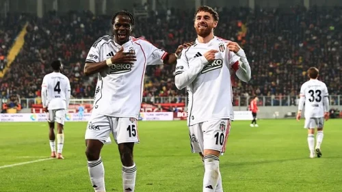 Beşiktaş, Gençlerbirliği'ni deplasmanda 2-0 yenerek 11 maçlık yenilmezlik serisini sürdürdü