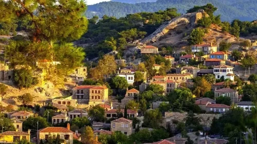 Adatepe köyü nerede, nasıl gidilir, gezilecek yerleri nereler, neler yapılır, mimari özellikleri ne, önemi ne?